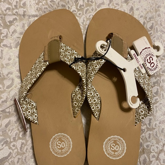 SO Shoes - Women sandals sz 6